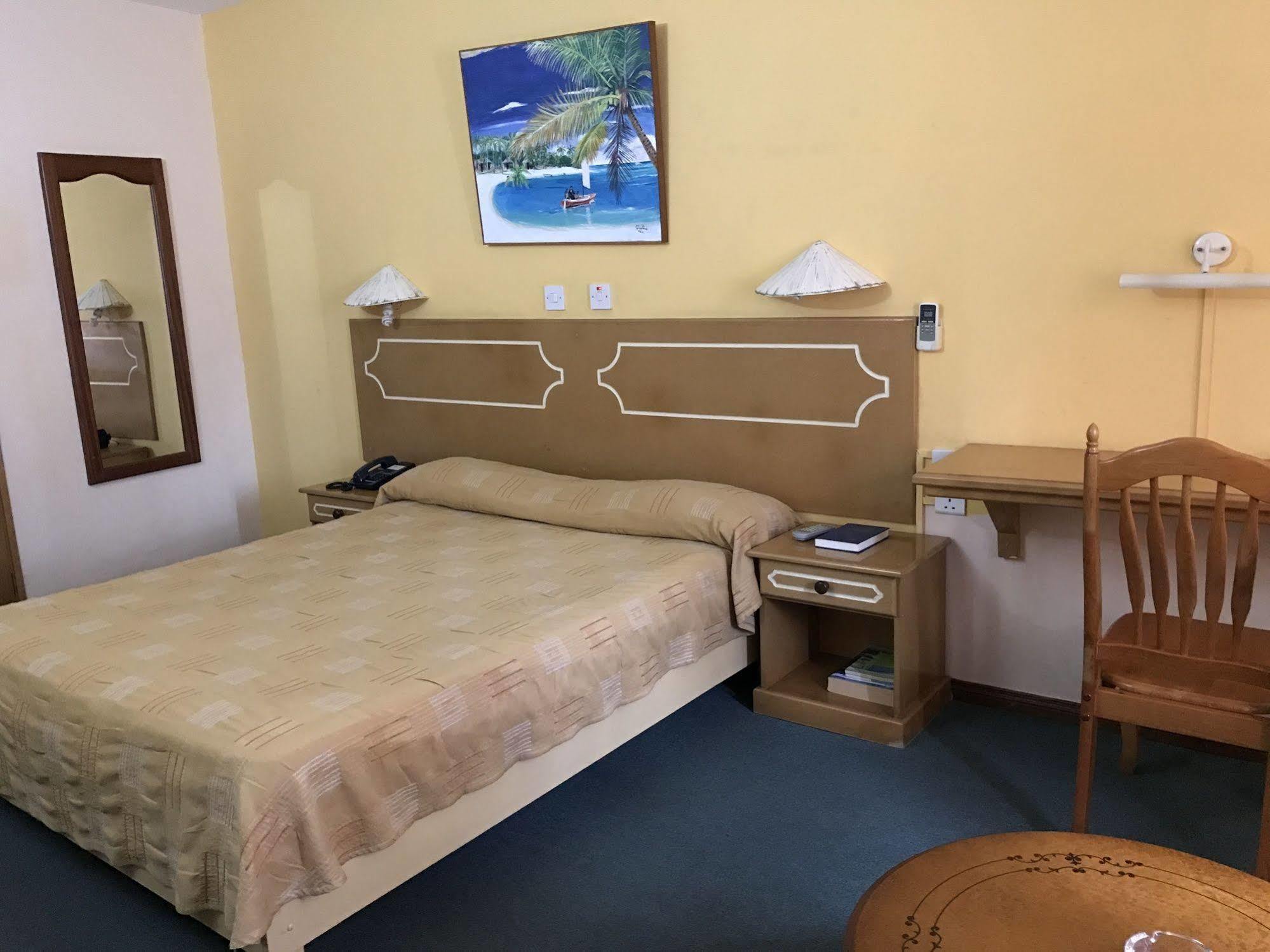 Le Saint Georges Hotel بورت لويس المظهر الخارجي الصورة